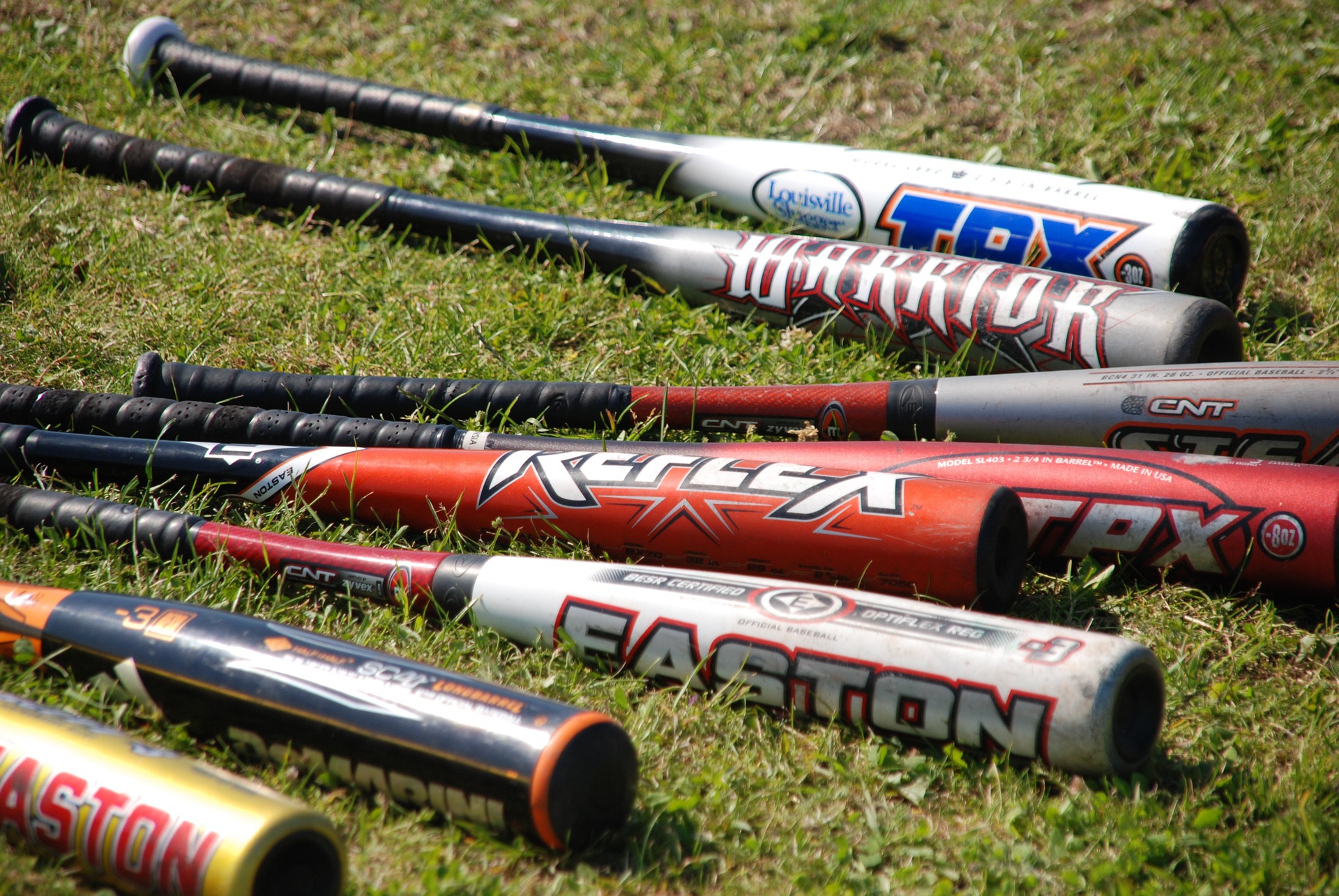 高校野球が木製バットに統一せず金属バットを使う理由とは サムライスイング 高校野球が木製バットに統一せず金属バットを使う理由とは サムライスイング
